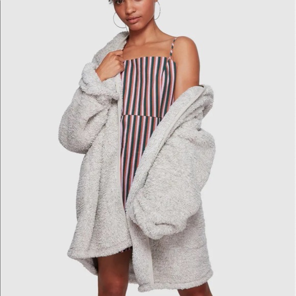 Women’s Billabong Sherpa Jacket - Picture 2 of 3